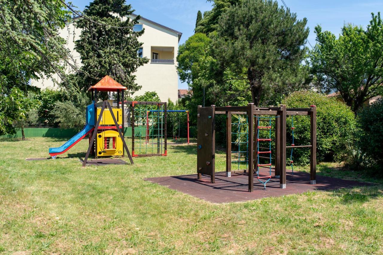 Apartment Nina روفينج المظهر الخارجي الصورة