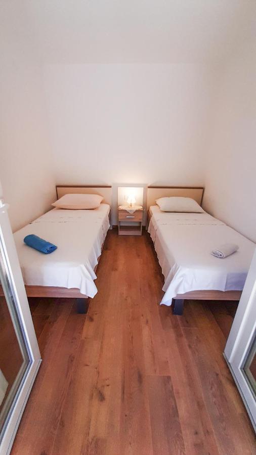 Apartment Nina روفينج المظهر الخارجي الصورة