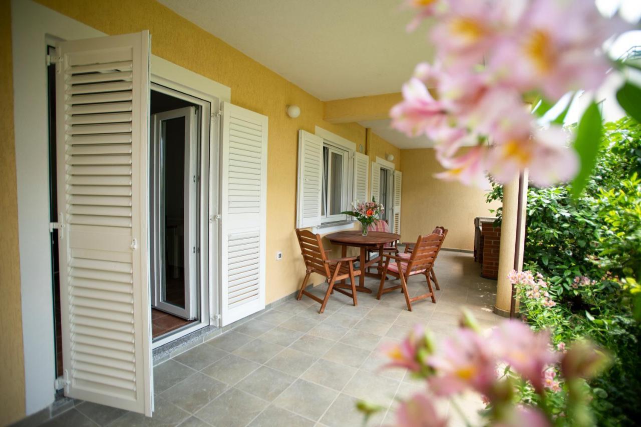 Apartment Nina روفينج المظهر الخارجي الصورة